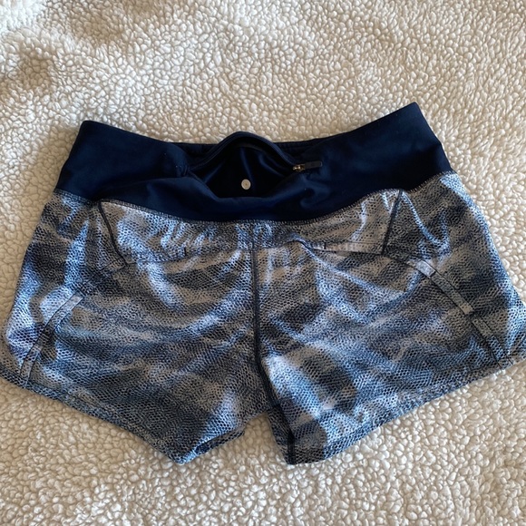Lululemon Speed up short size 4 - Picture 3 of 4